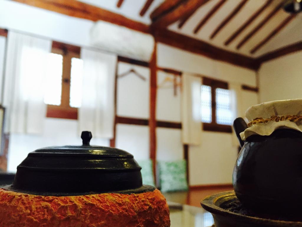 Inyeon Hanok Guesthouse Чонджу Екстер'єр фото
