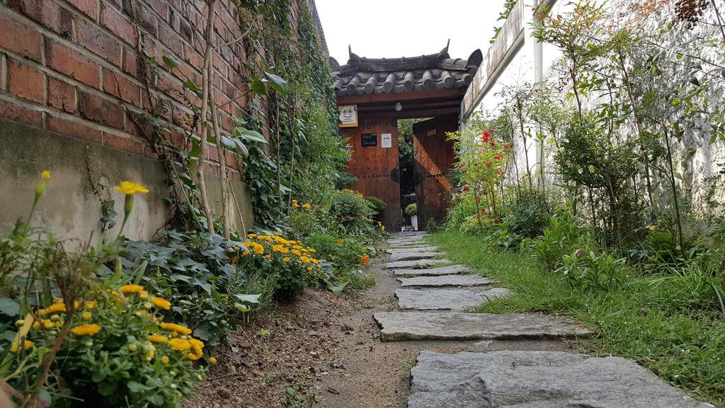Inyeon Hanok Guesthouse Чонджу Екстер'єр фото