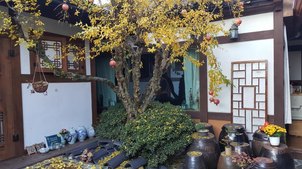 Inyeon Hanok Guesthouse Чонджу Екстер'єр фото