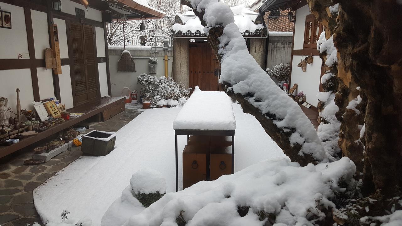 Inyeon Hanok Guesthouse Чонджу Екстер'єр фото