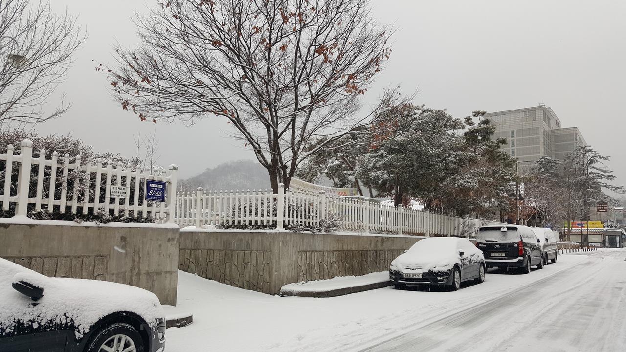 Inyeon Hanok Guesthouse Чонджу Екстер'єр фото