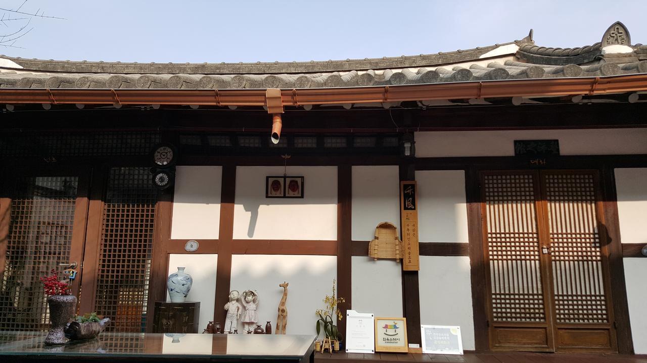 Inyeon Hanok Guesthouse Чонджу Екстер'єр фото