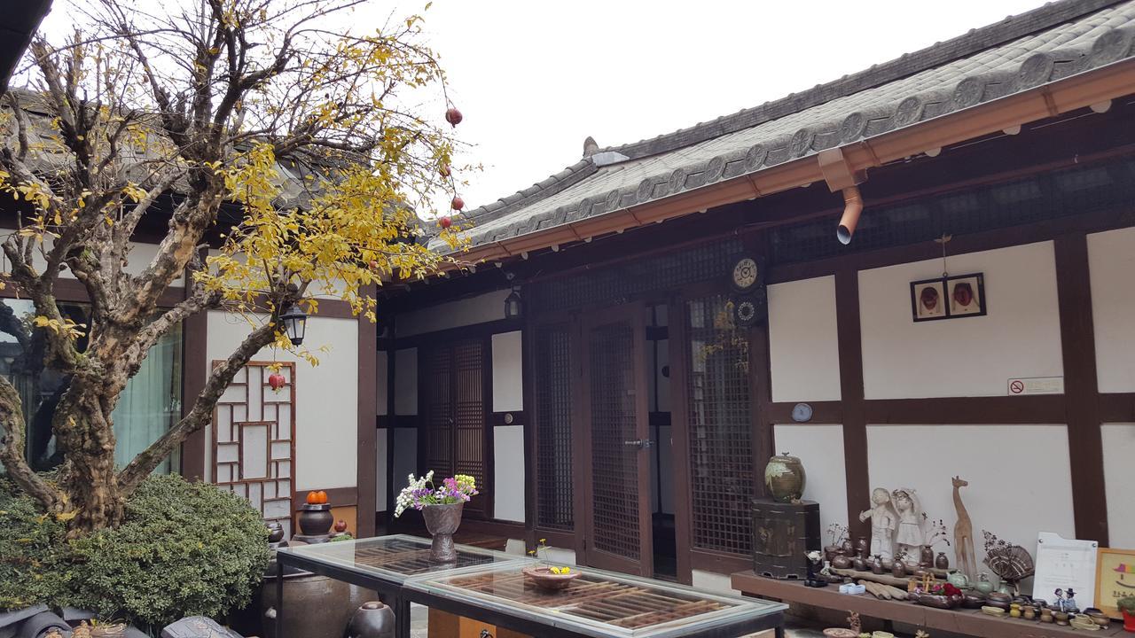 Inyeon Hanok Guesthouse Чонджу Екстер'єр фото