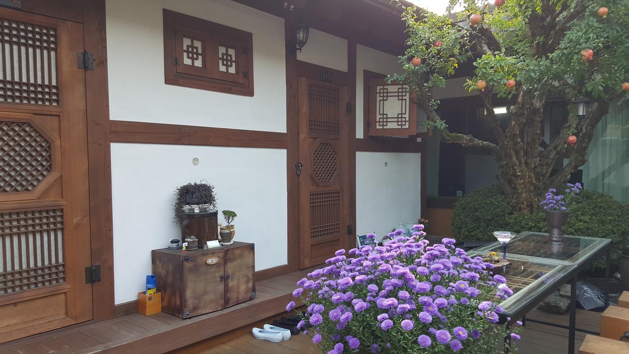 Inyeon Hanok Guesthouse Чонджу Екстер'єр фото