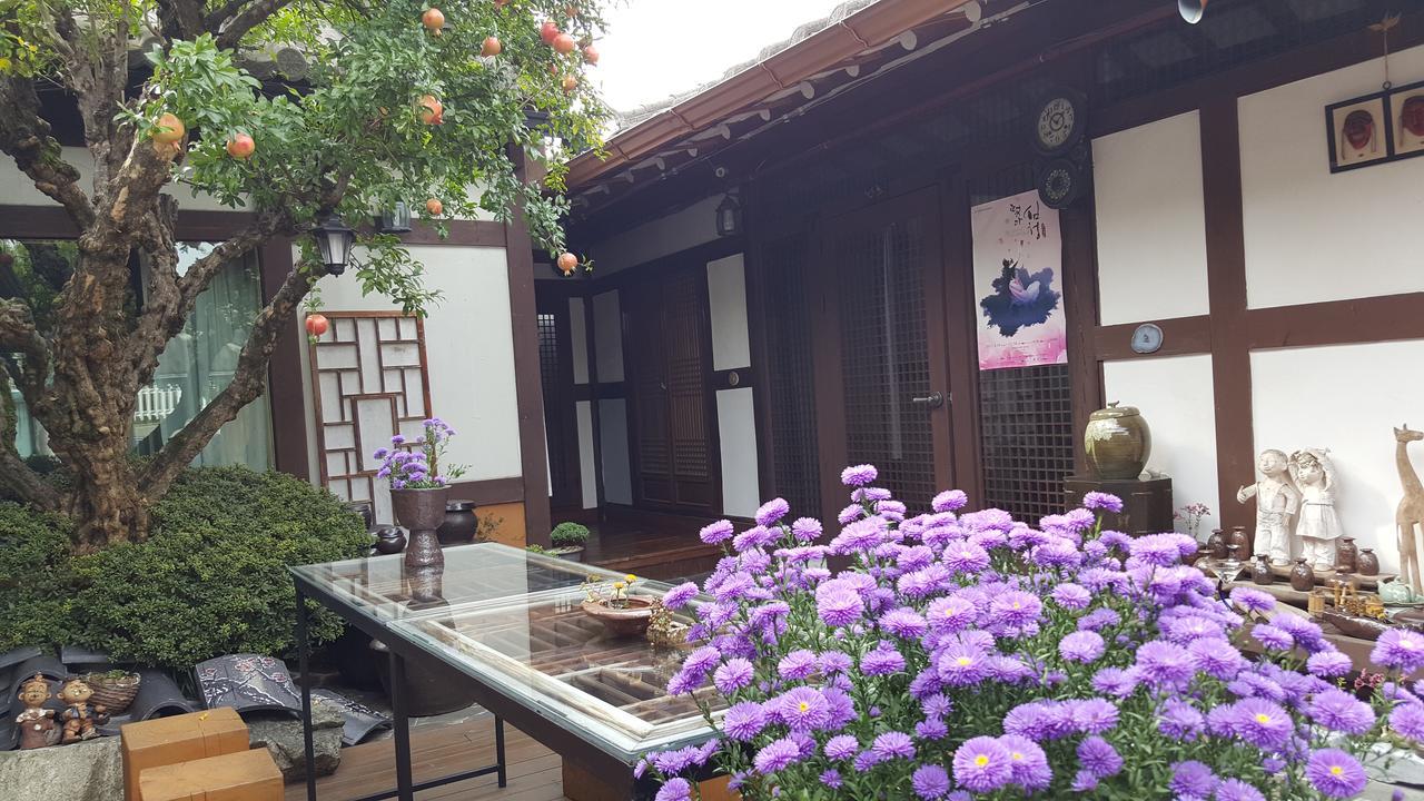 Inyeon Hanok Guesthouse Чонджу Екстер'єр фото